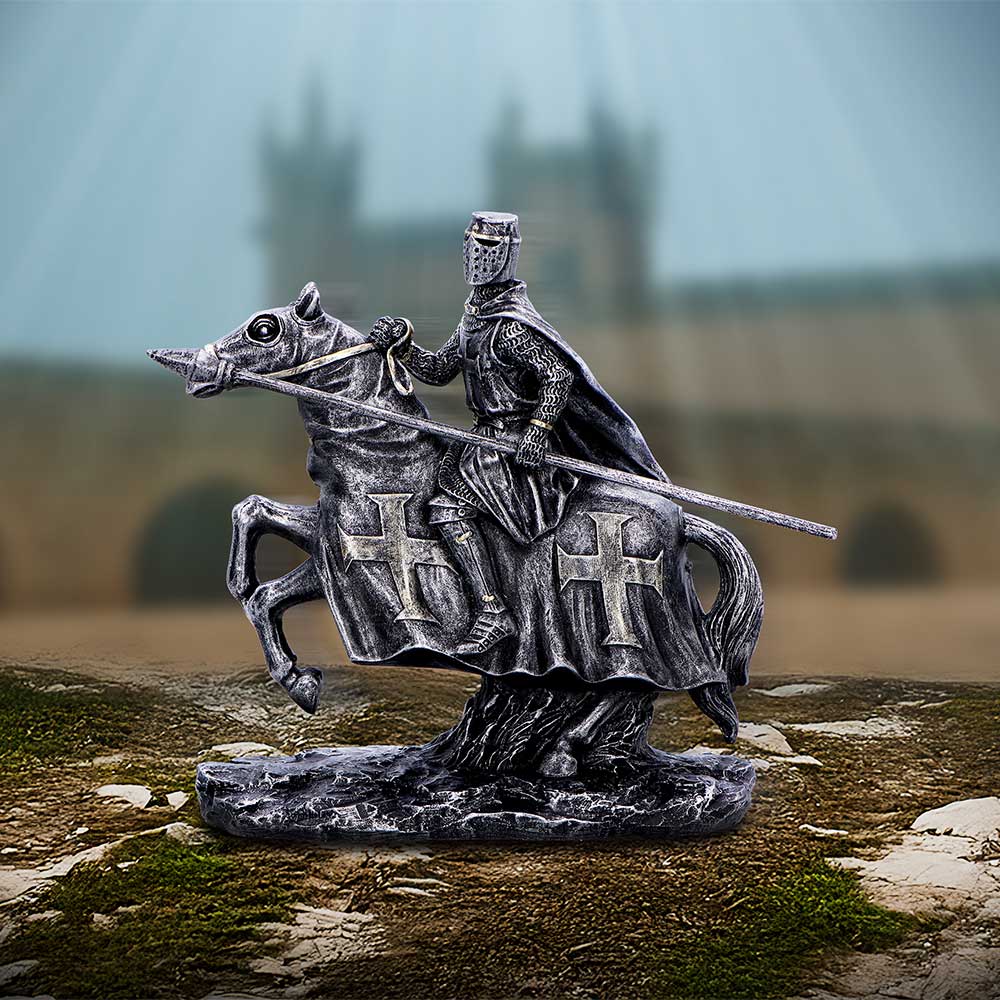 To Protect Figurine  Templar Knight Ready for Battle